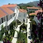 Hotel Louros & 2*