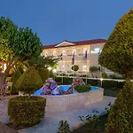 Louros & Hotel