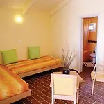 Louros & Hotel