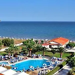 Louros & Hotell Kalamákion