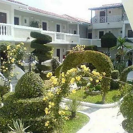 Louros & Hotel