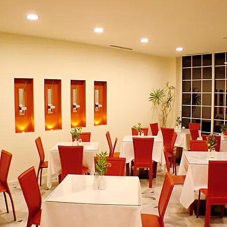 Hotel Louros & 2*
